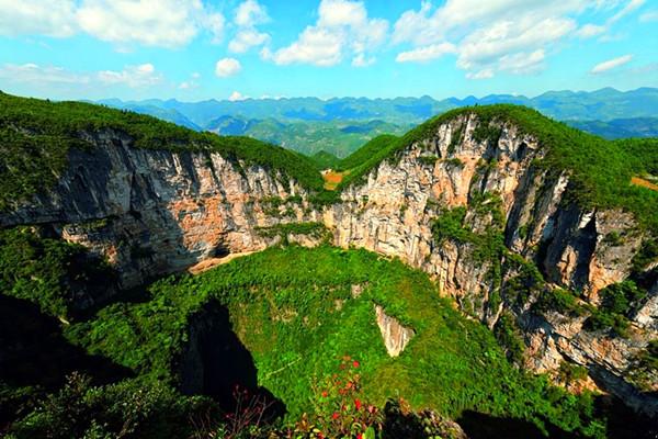 喀斯特奇觀打黛河天坑，一縣一品公益助農(nóng)，貴州羅甸特產(chǎn)羅甸玉