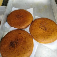 昆明官渡李氏憨粑粑大餅  1提10個（1個550-570克）  憨厚價119元