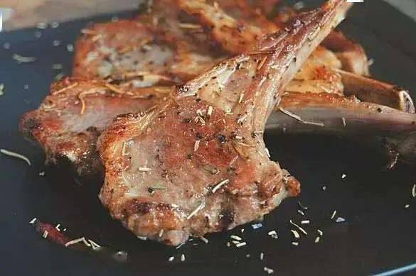 寧夏的羊肉有多好吃？“我出了寧夏不吃羊肉?！?圖/“ 寧夏文化和旅游”公眾號(hào)