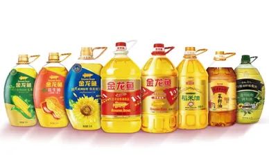金龍魚官網(wǎng)頁面展示的食用油產(chǎn)品。