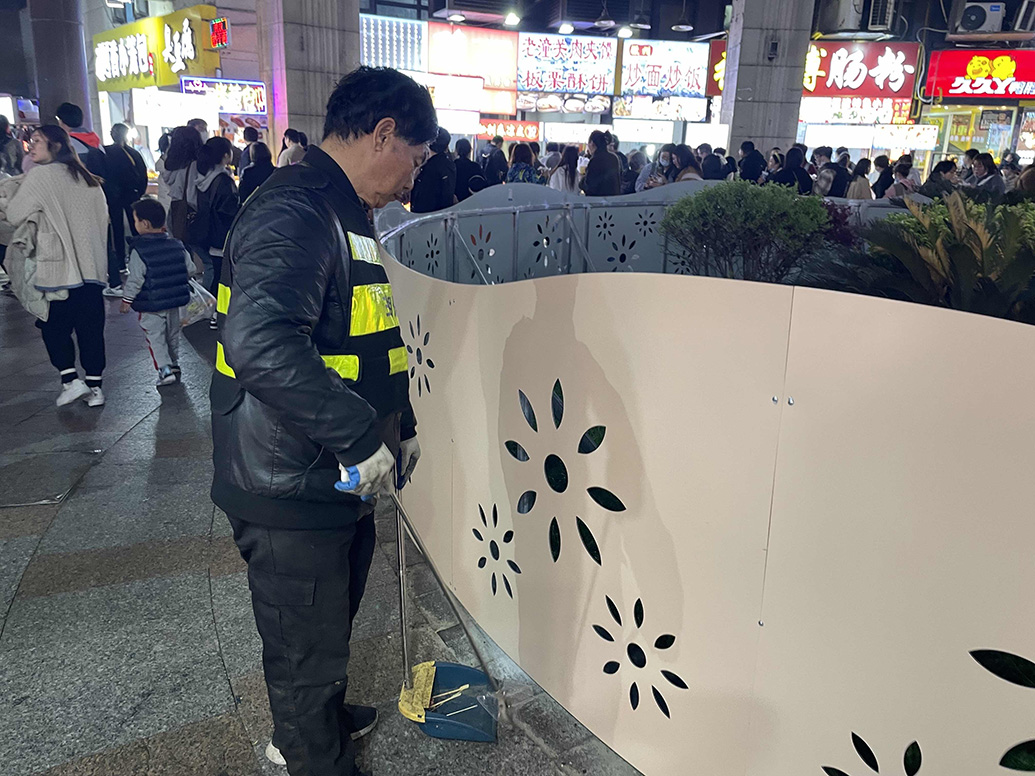 頻現(xiàn)垃圾桶